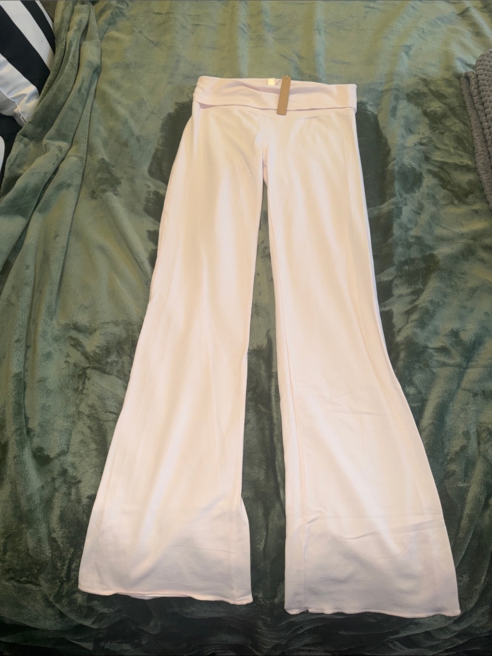 NWT SKIMS Light Pink Flared Yoga Pants